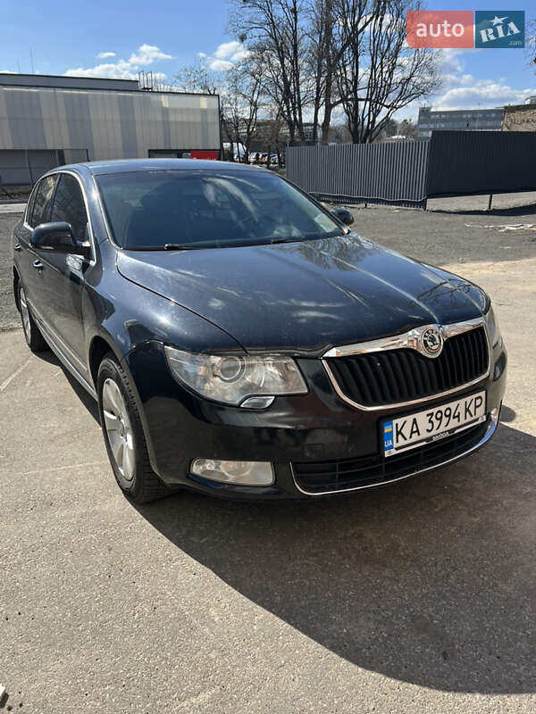 Skoda Superb 2011