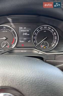 Универсал Skoda Superb 2016 в 