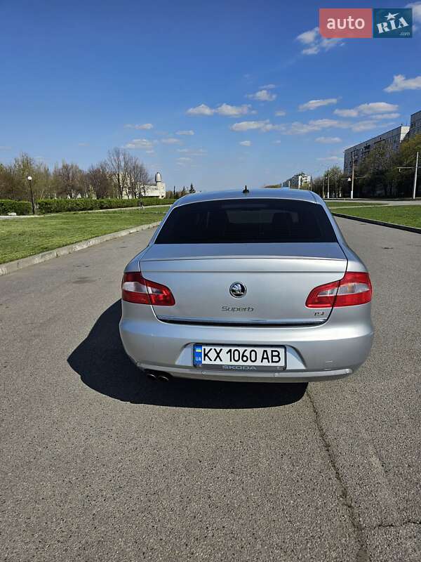 Лифтбек Skoda Superb 2010 в Харькове