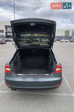 Лифтбек Skoda Superb 2013 в 