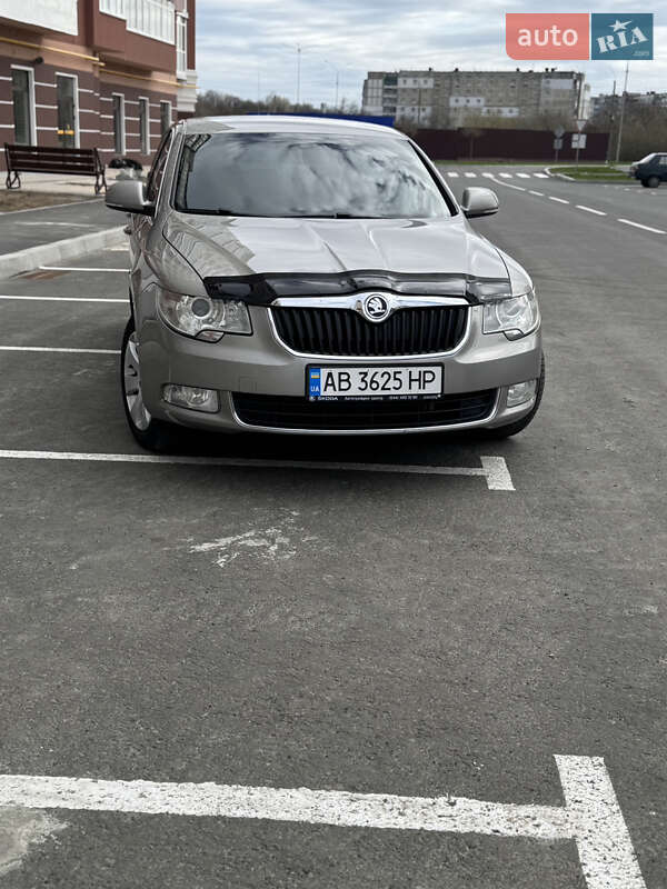 Ліфтбек Skoda Superb 2013 в Умані