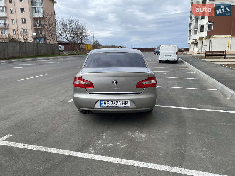 Ліфтбек Skoda Superb 2013 в Умані