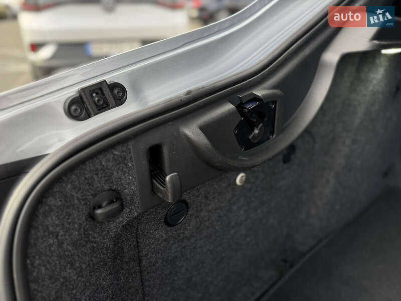 Лифтбек Skoda Superb 2013 в Киеве фото 50 Лифтбек Skoda Superb 2013 в Киеве