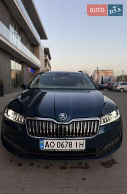 Универсал Skoda Superb 2022 в 