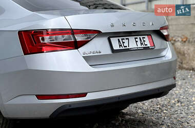 Лифтбек Skoda Superb 2022 в 