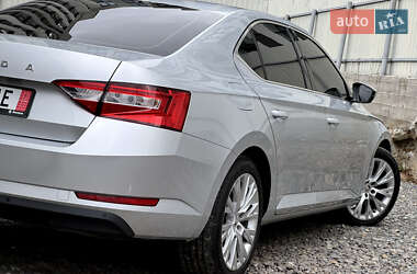 Лифтбек Skoda Superb 2022 в 