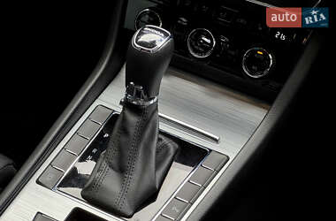Лифтбек Skoda Superb 2022 в 