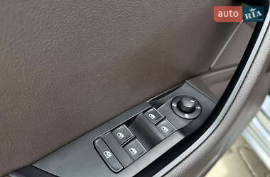 Лифтбек Skoda Superb 2016 в 