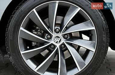 Лифтбек Skoda Superb 2016 в 