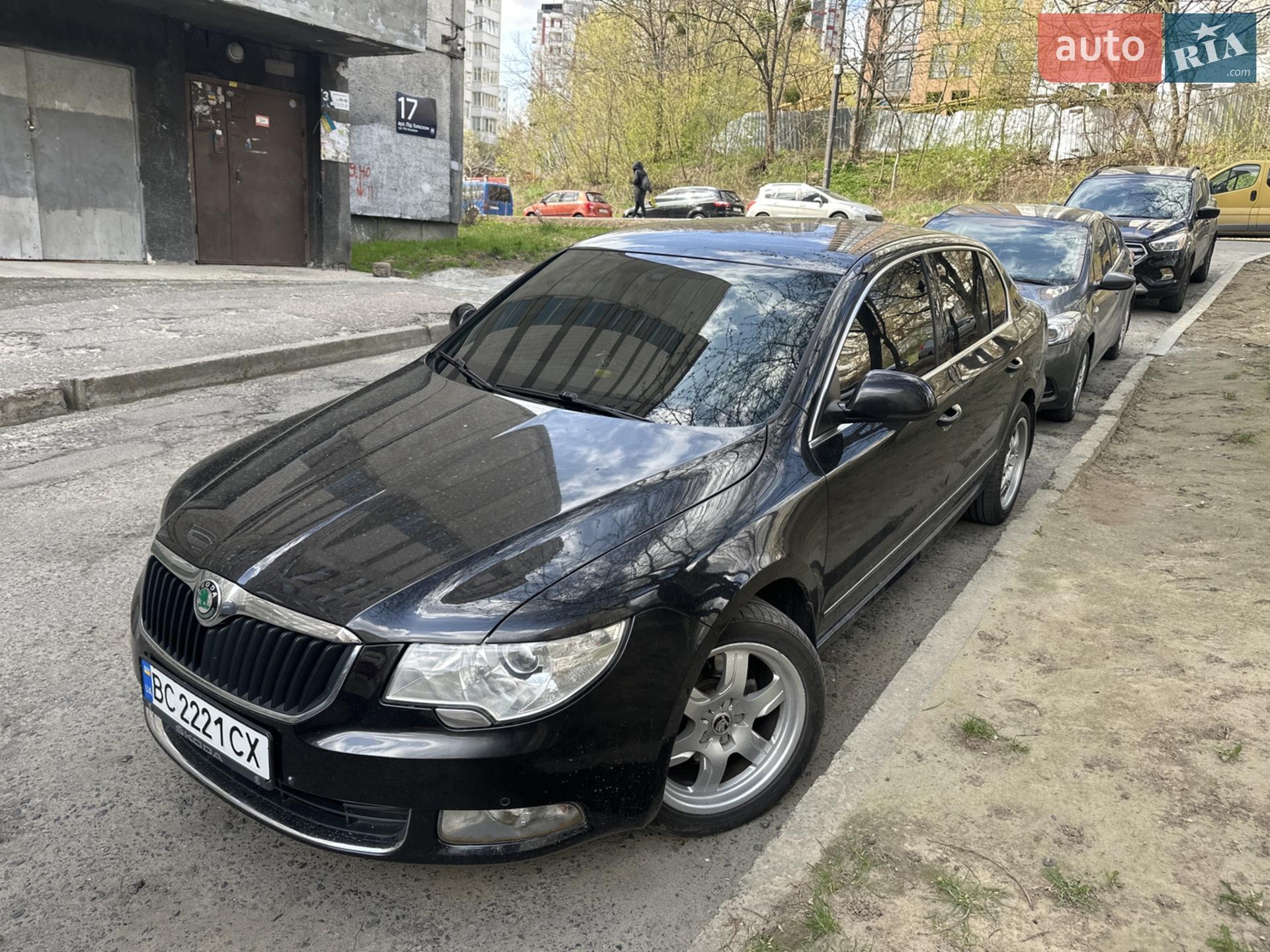 2010 Skoda Superb - мініатюра 17