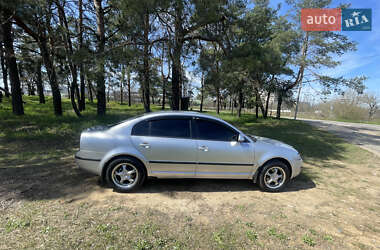 Лифтбек Skoda Superb 2008 в 