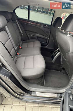 Лифтбек Skoda Superb 2013 в 
