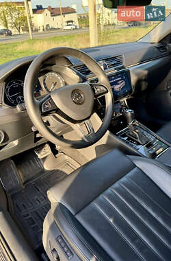 Универсал Skoda Superb 2018 в 