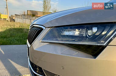 Универсал Skoda Superb 2018 в 