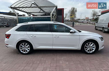Универсал Skoda Superb 2018 в 