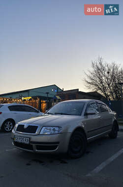 Лифтбек Skoda Superb 2004 в 