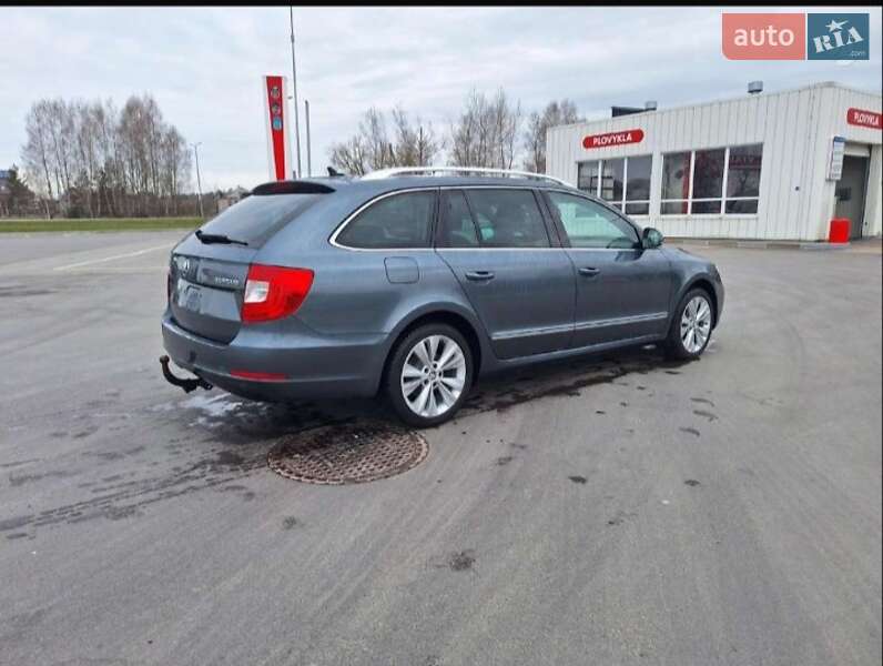 Универсал Skoda Superb 2014 в Сваляве
