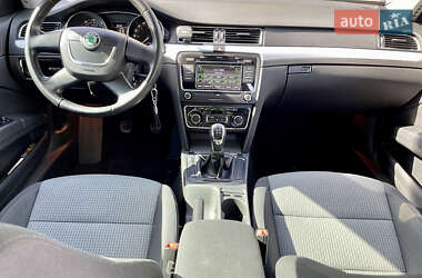 Лифтбек Skoda Superb 2012 в 