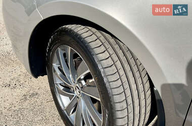 Лифтбек Skoda Superb 2012 в 