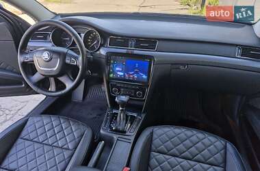 Лифтбек Skoda Superb 2010 в 