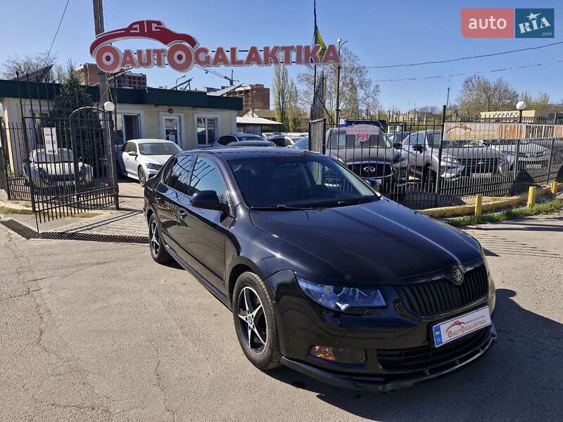 Лифтбек Skoda Superb 2010 в 