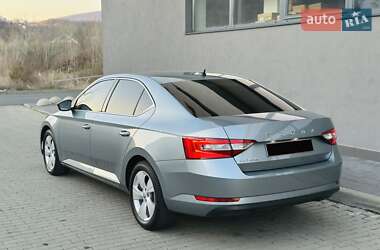 Лифтбек Skoda Superb 2019 в 