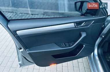 Лифтбек Skoda Superb 2019 в 