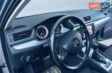 Лифтбек Skoda Superb 2019 в 
