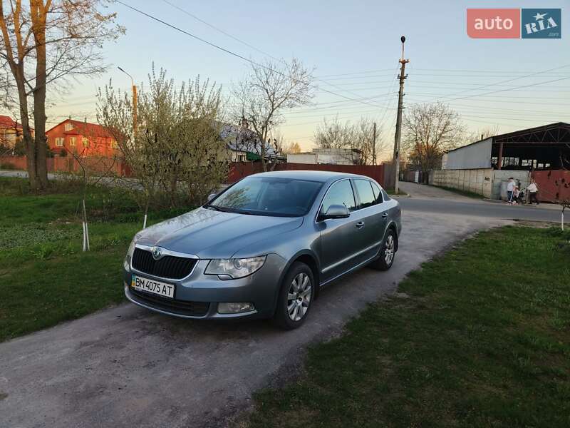 Лифтбек Skoda Superb 2011 в 