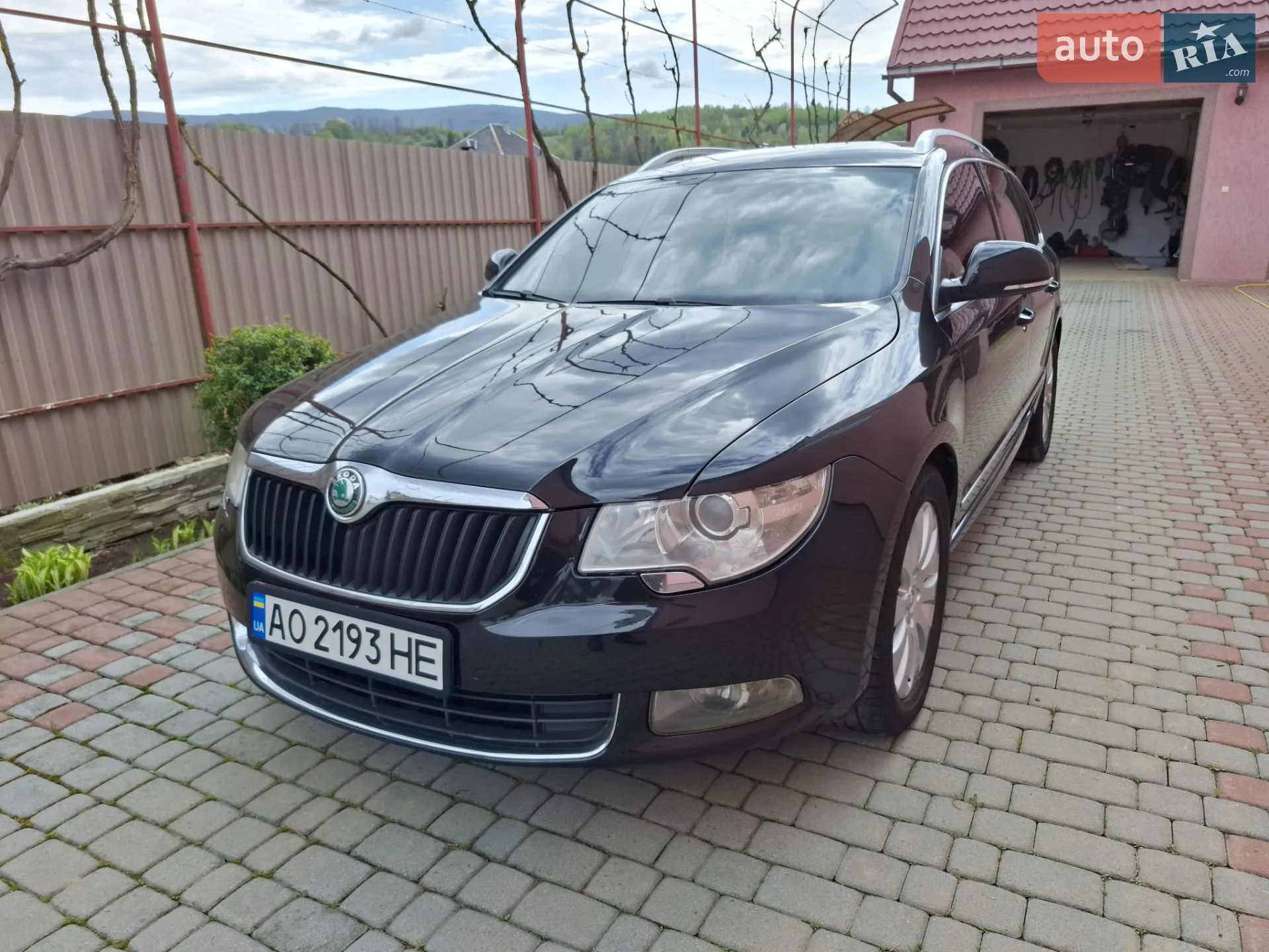 2010 Skoda Superb - мініатюра 4