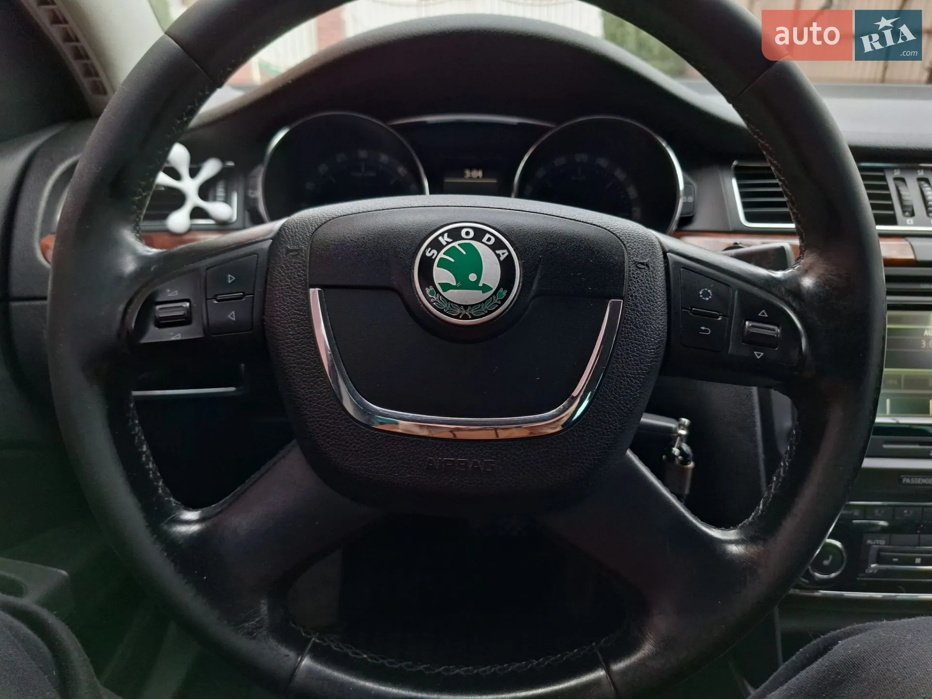 2010 Skoda Superb - мініатюра 14