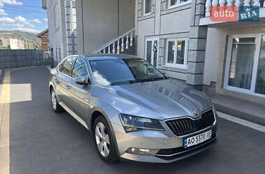 Лифтбек Skoda Superb 2017 в Тячеве