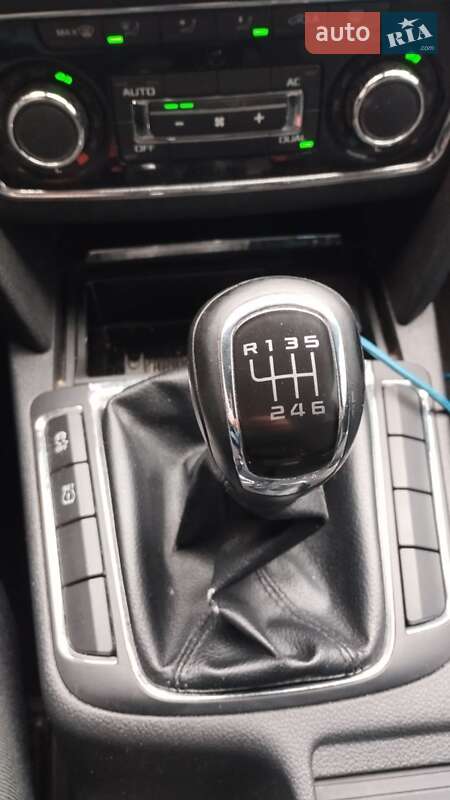 Лифтбек Skoda Superb 2011 в Львове