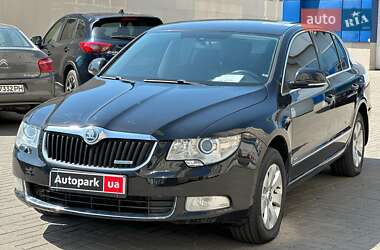 Лифтбек Skoda Superb 2013 в 