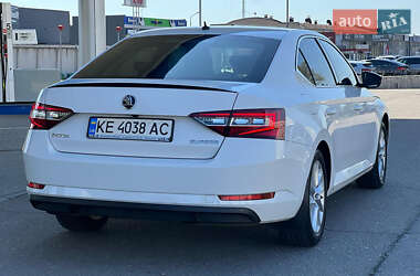 Лифтбек Skoda Superb 2017 в 