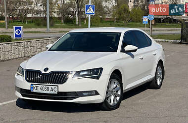 Лифтбек Skoda Superb 2017 в 