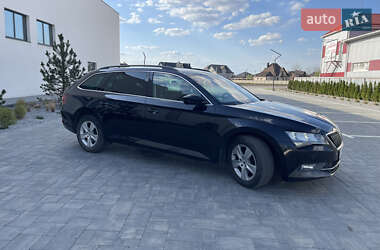 Универсал Skoda Superb 2017 в 