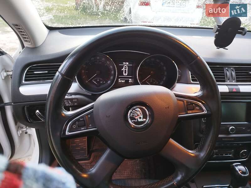 Універсал Skoda Superb 2014 в Охтирці