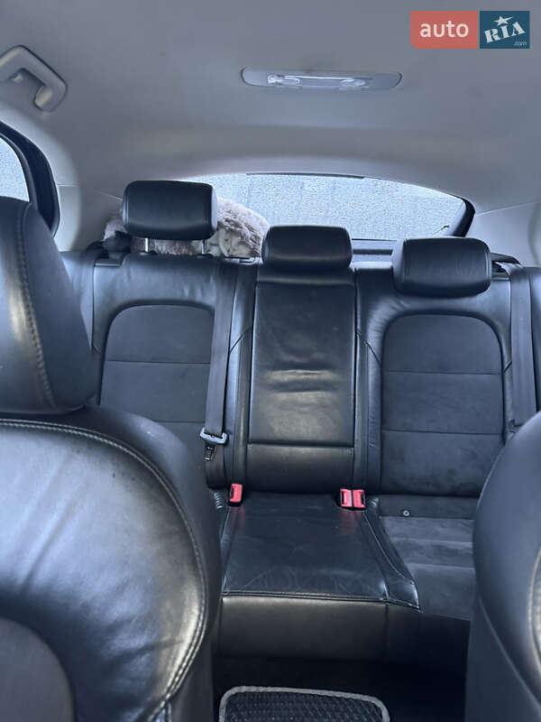 Лифтбек Skoda Superb 2012 в Шептицькому