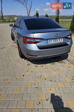 Ліфтбек Skoda Superb 2015 в 