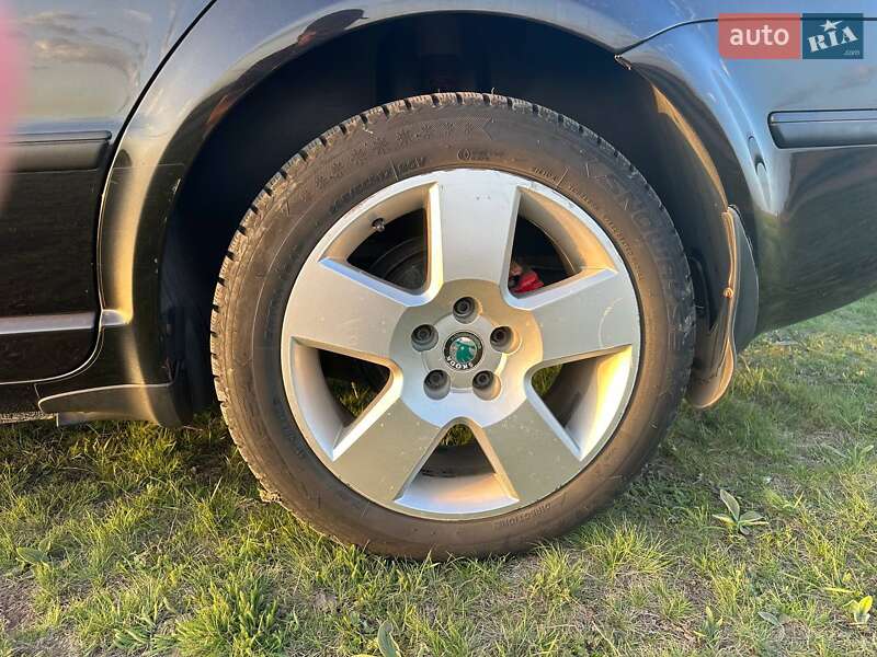 Ліфтбек Skoda Superb 2007 в Томашполі