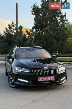 Універсал Skoda Superb 2020 в 