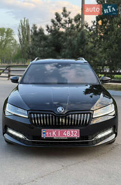 Універсал Skoda Superb 2020 в 