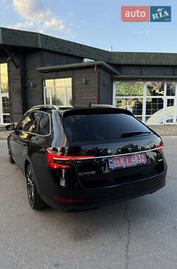 Універсал Skoda Superb 2020 в 