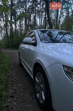 Лифтбек Skoda Superb 2010 в 