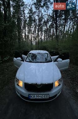 Лифтбек Skoda Superb 2010 в 