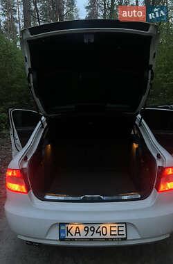 Лифтбек Skoda Superb 2010 в 