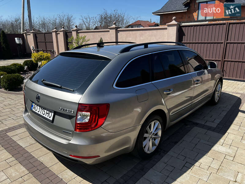 Универсал Skoda Superb 2015 в Мукачево