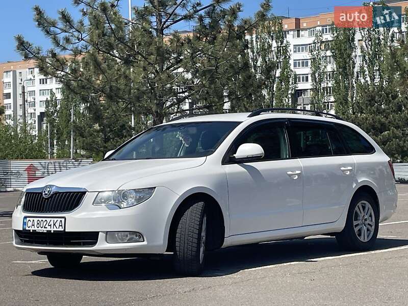 Skoda Superb 2011