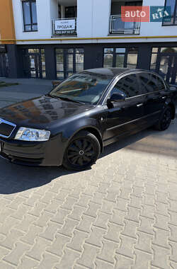 Лифтбек Skoda Superb 2008 в 